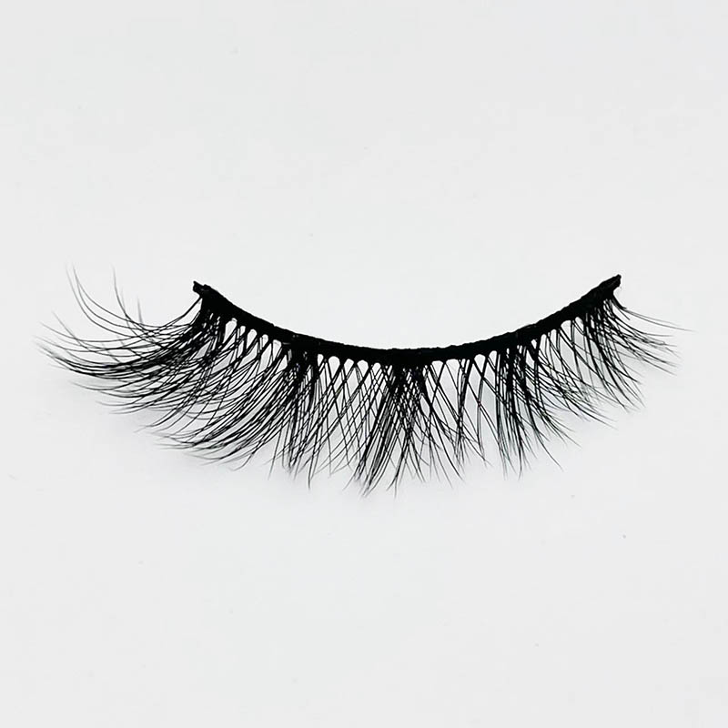 7 párů Wispy Cat Eye Strip Lashes Pack
